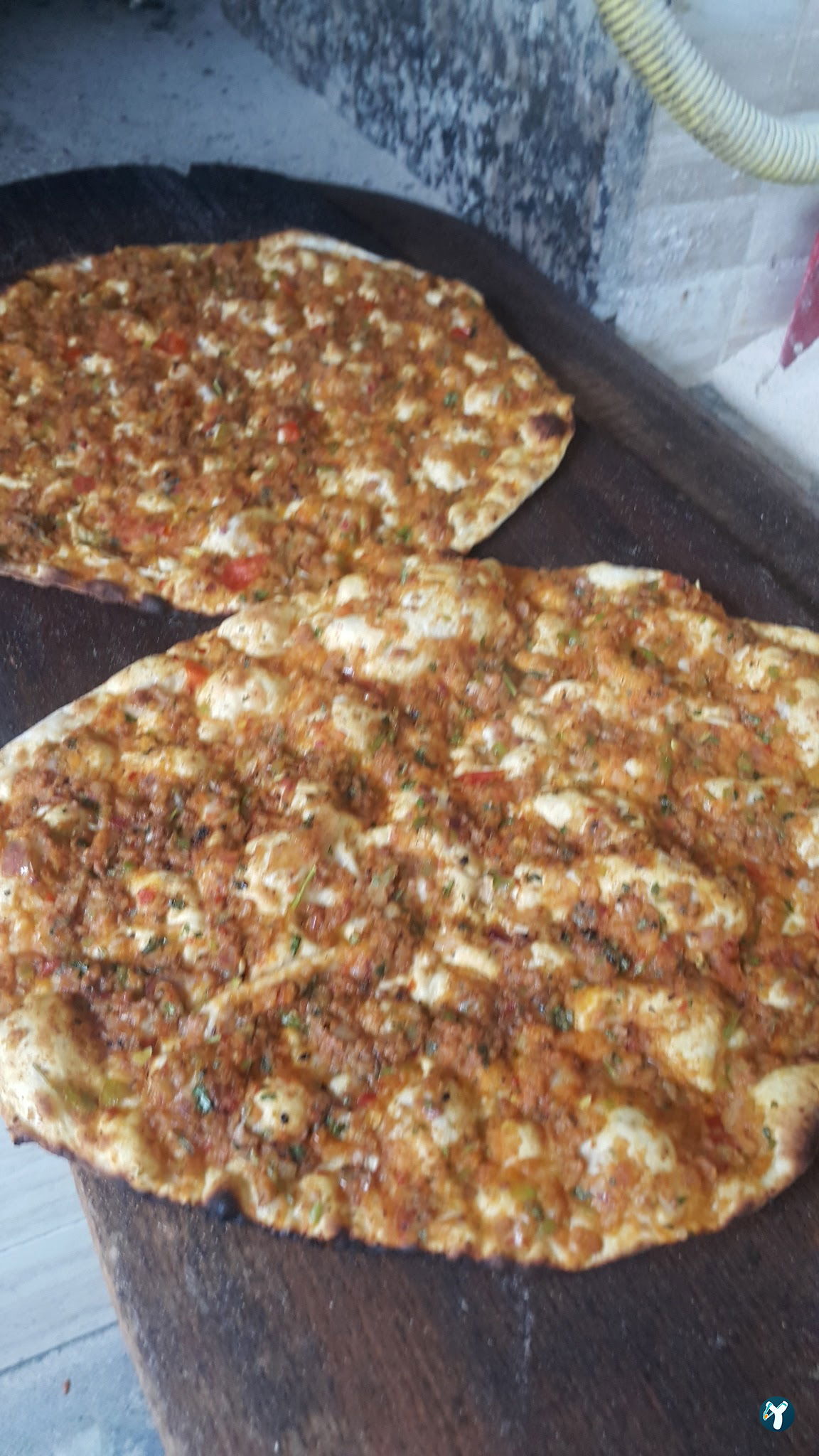 Hira Kebap Pide Lahmacun Ve Döner Salonu