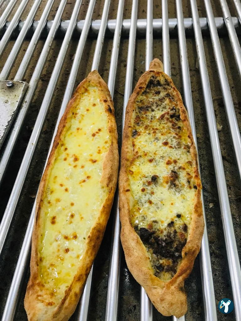 Hira Kebap Pide Lahmacun Ve Döner Salonu