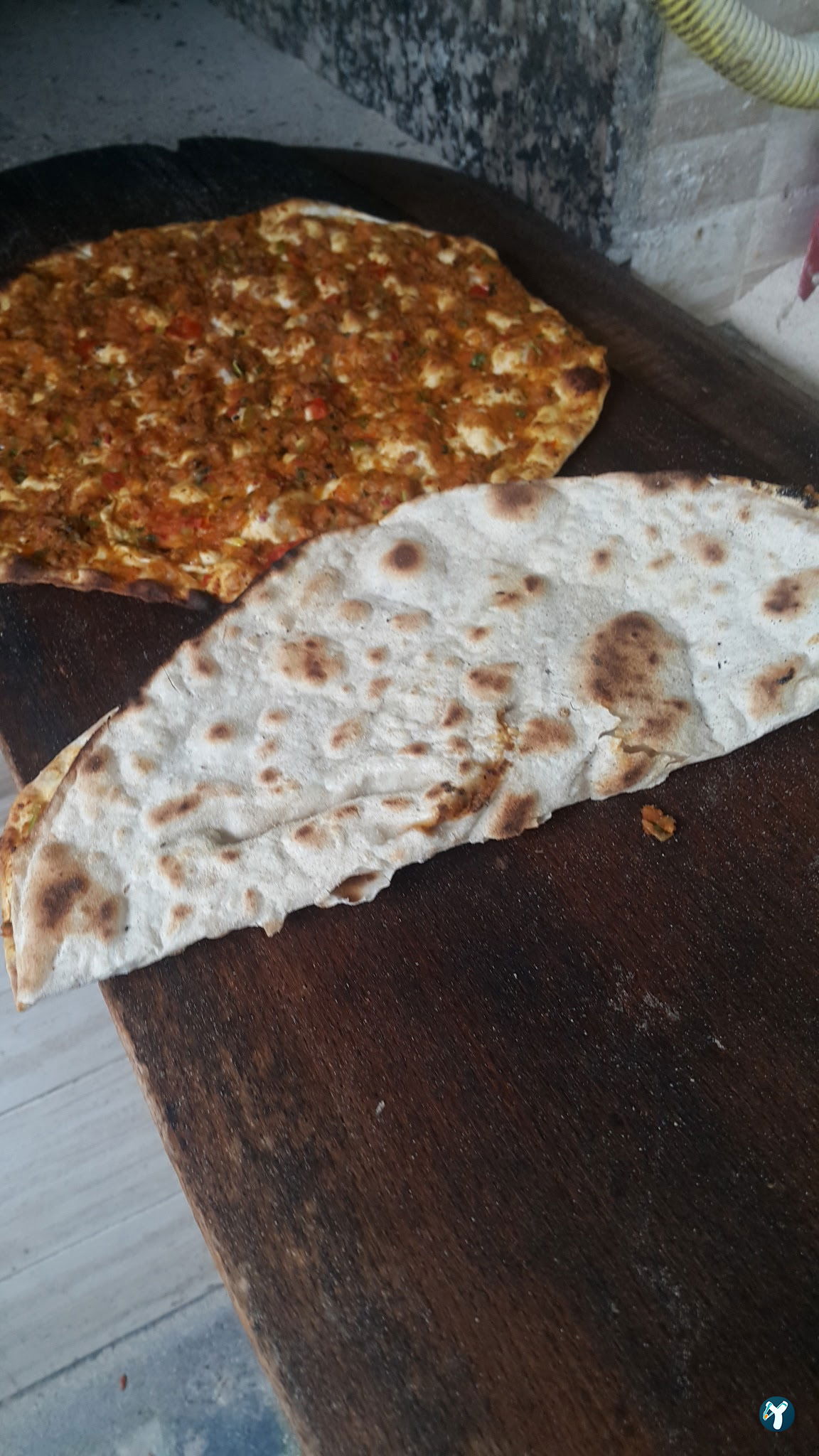 Hira Kebap Pide Lahmacun Ve Döner Salonu
