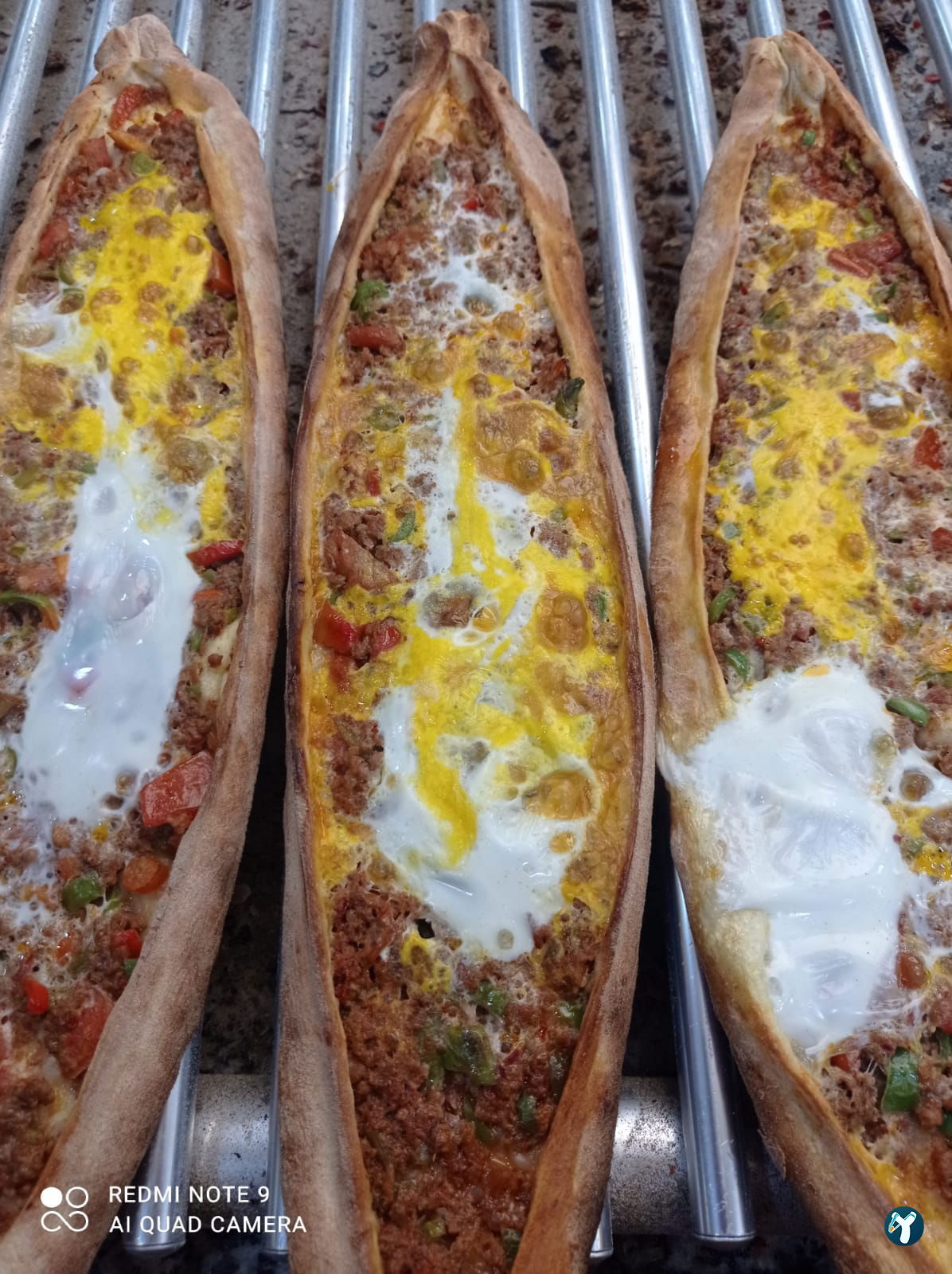 Hira Kebap Pide Lahmacun Ve Döner Salonu