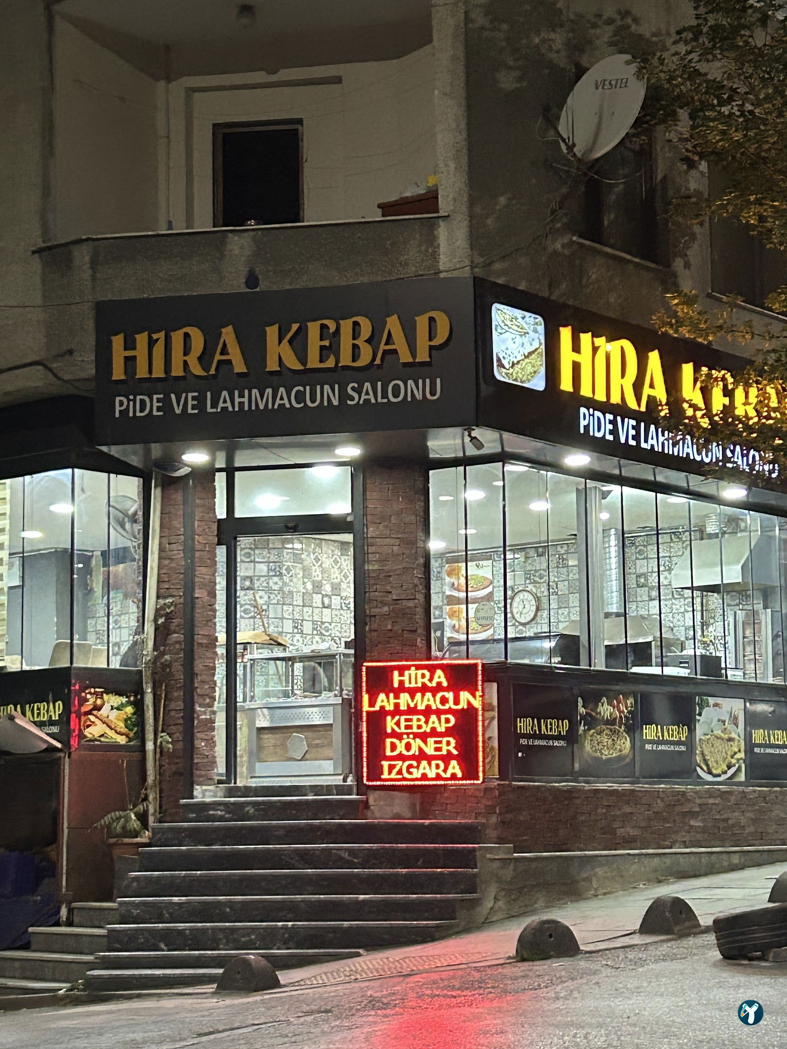 Hira Kebap Pide Lahmacun Ve Döner Salonu