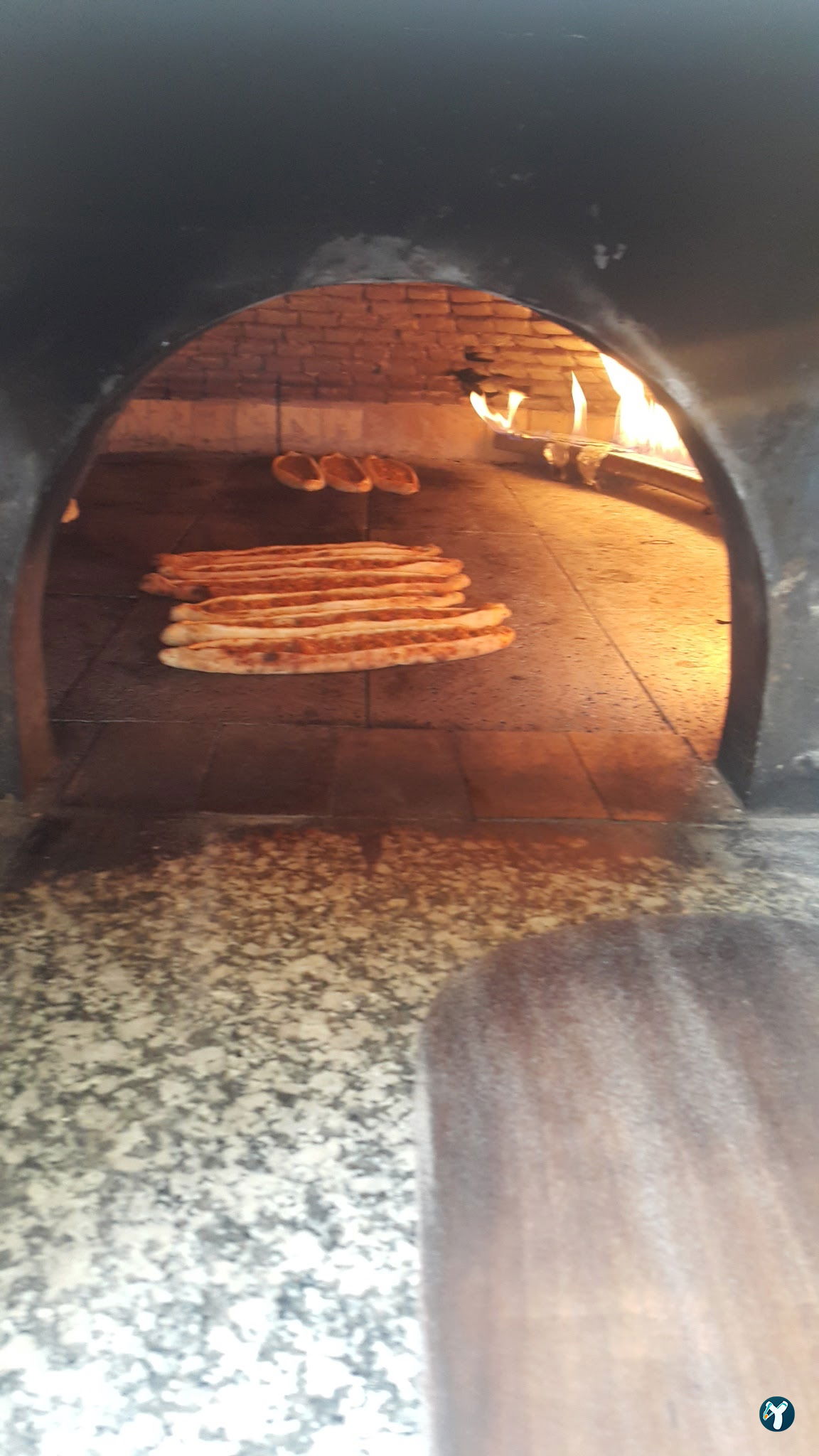 Hira Kebap Pide Lahmacun Ve Döner Salonu