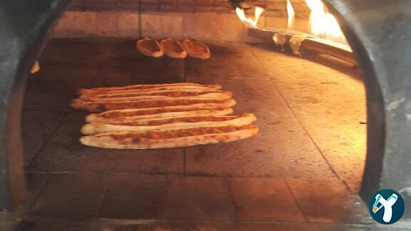 Hira Kebap Pide Lahmacun Ve Döner Salonu