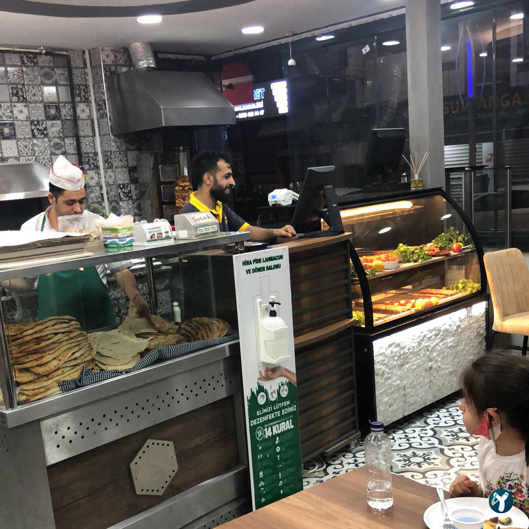 Hira Kebap Pide Lahmacun Ve Döner Salonu