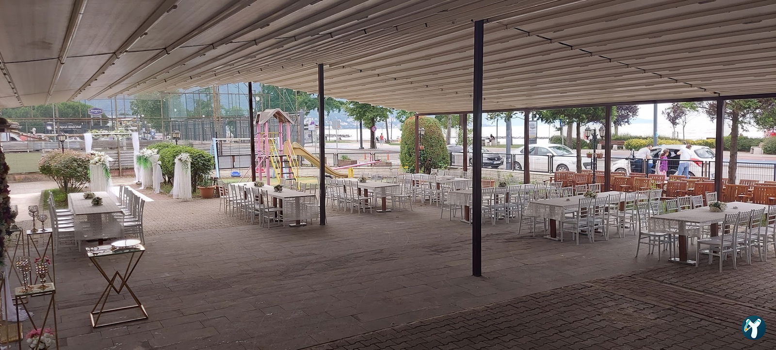 Üniversite Restorant