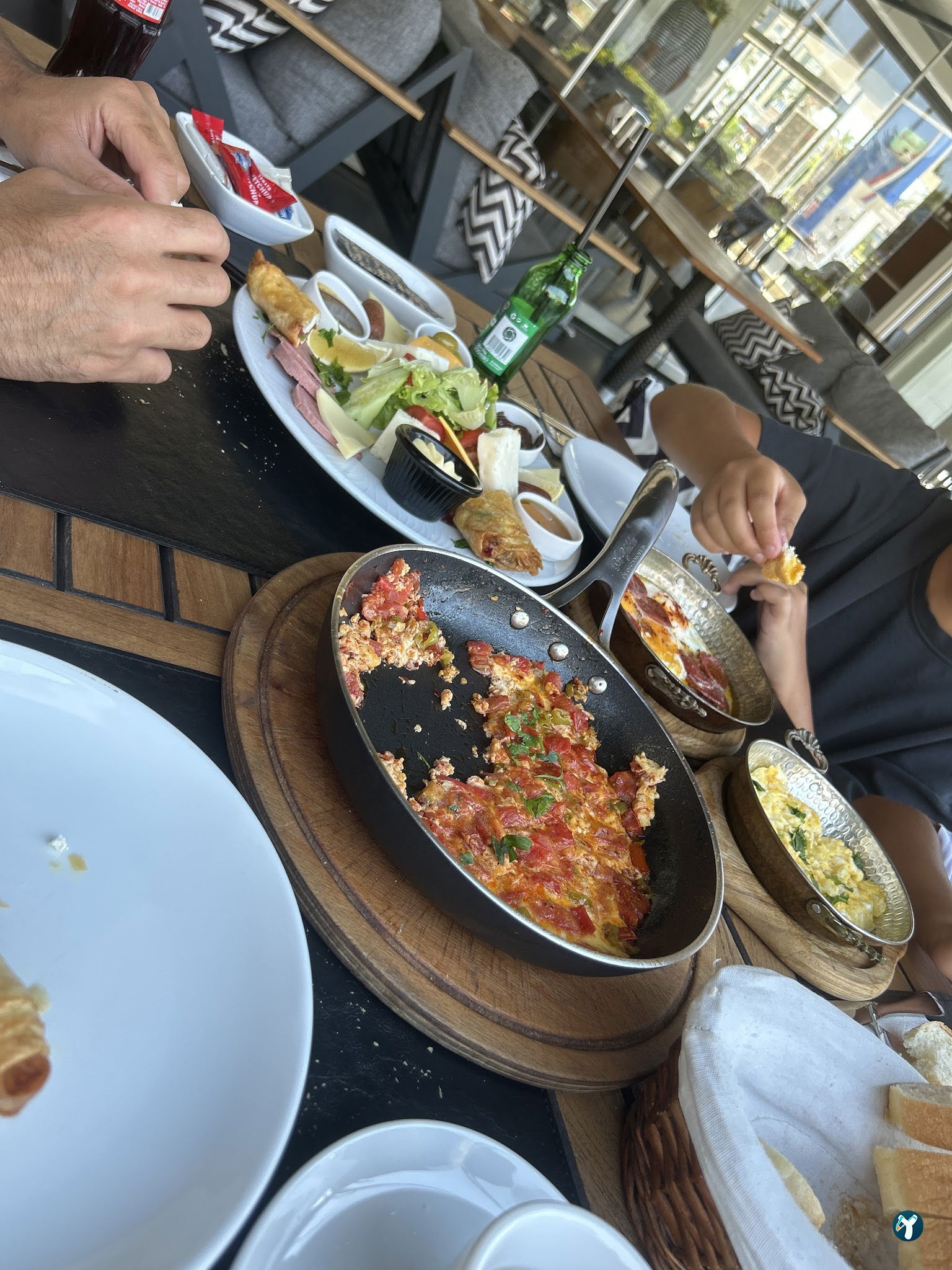 Mars Cafe Restaurant - Shisha Lounge Bar
