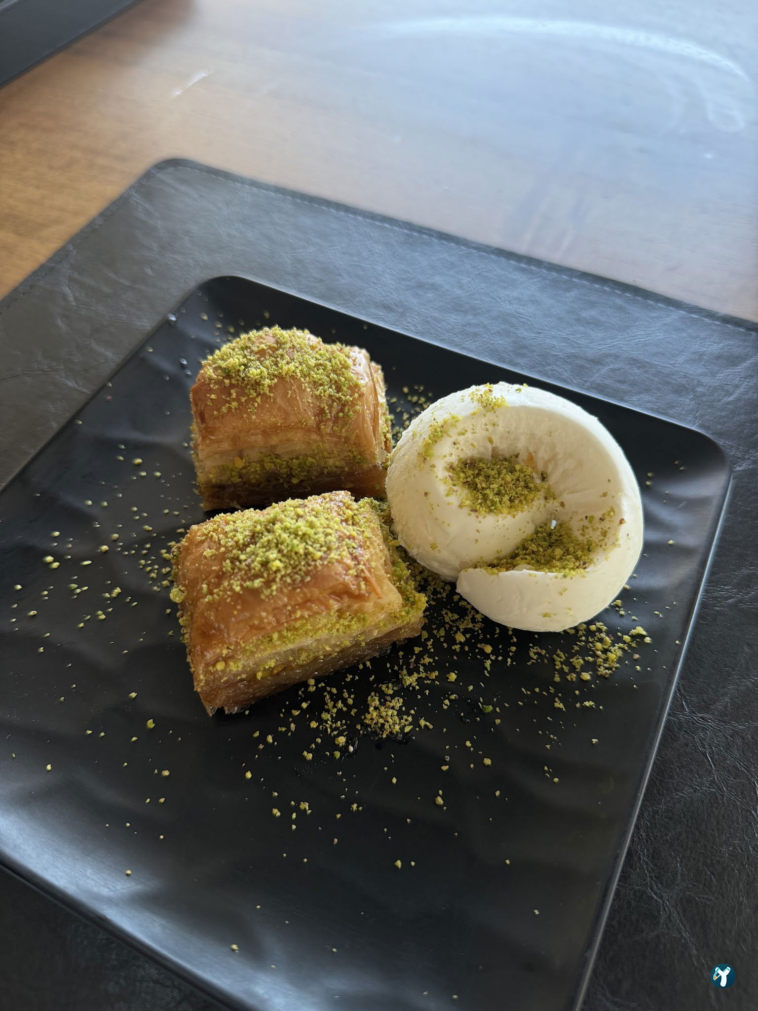 Mars Cafe Restaurant - Shisha Lounge Bar