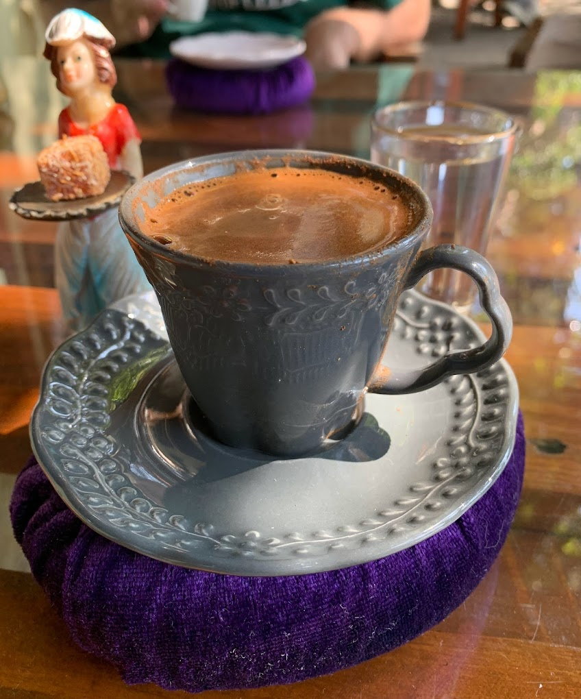 Mor Fesli Kafe ve Restoran