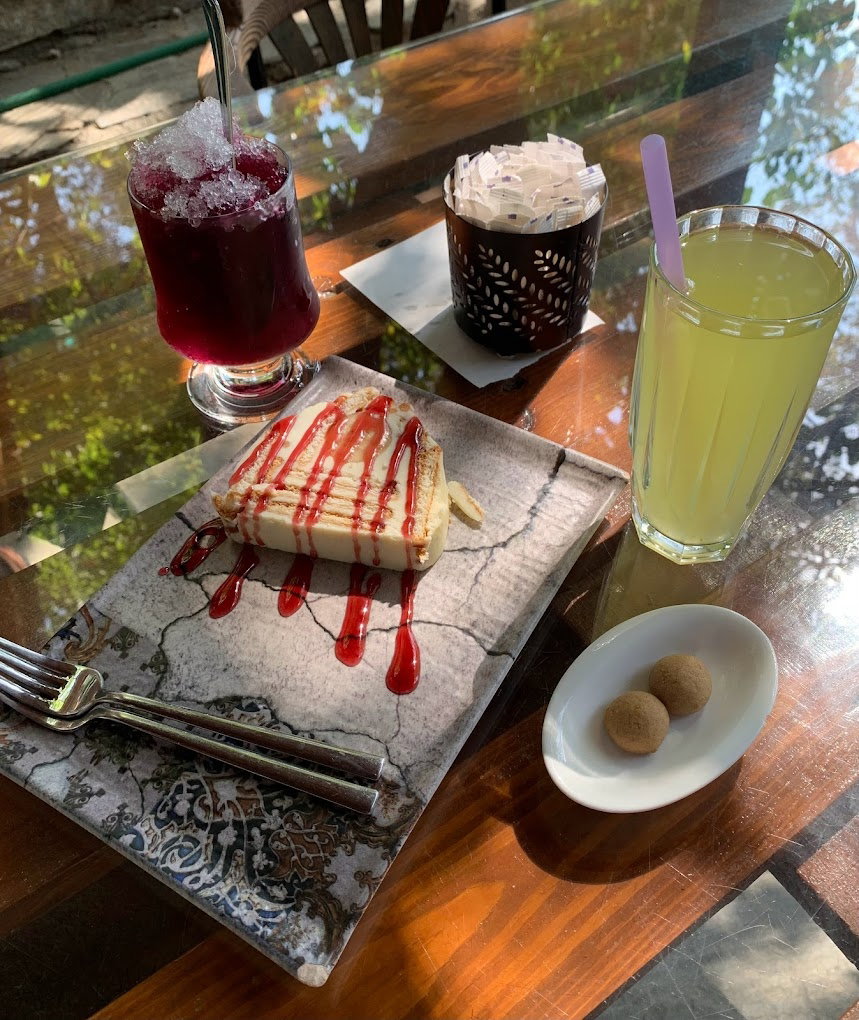 Mor Fesli Kafe ve Restoran