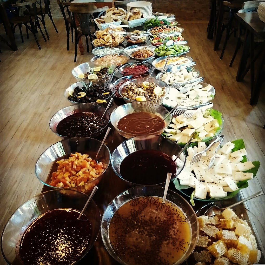 Mor Fesli Kafe ve Restoran