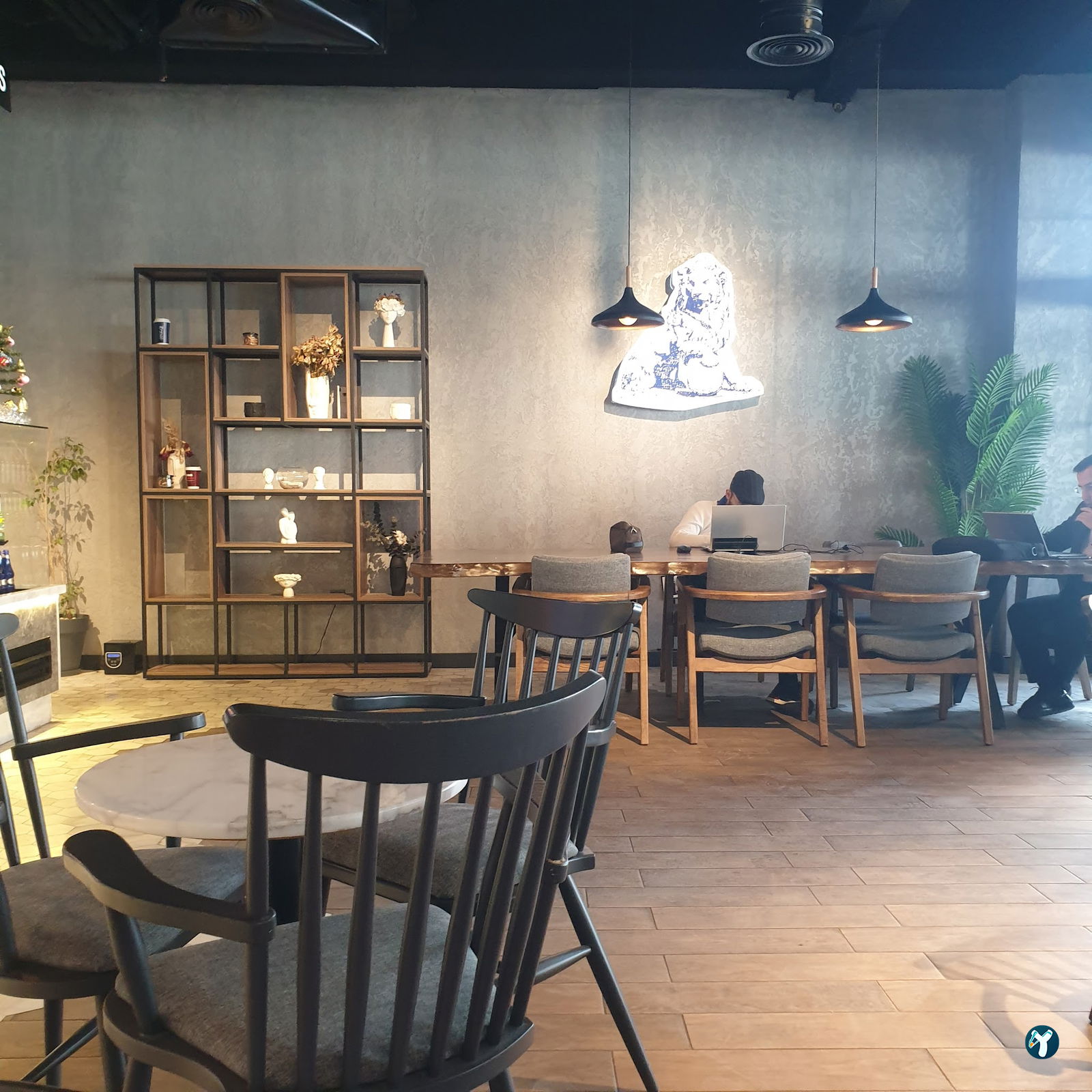 Coffee De Madrid Koç İkiz Kuleleri