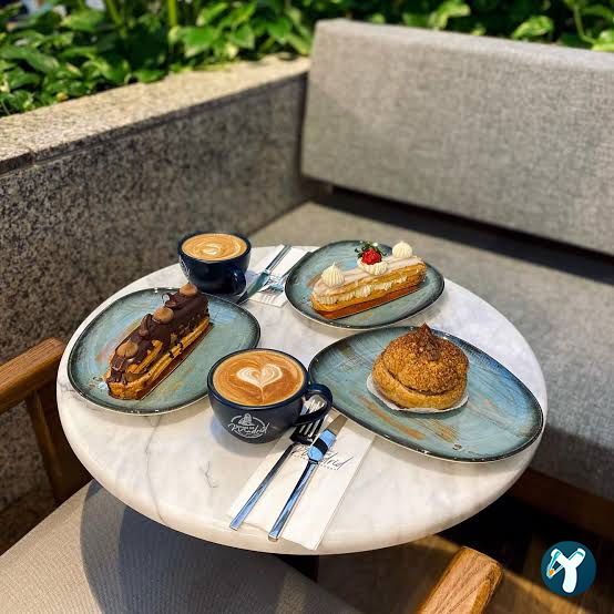 Coffee De Madrid Koç İkiz Kuleleri