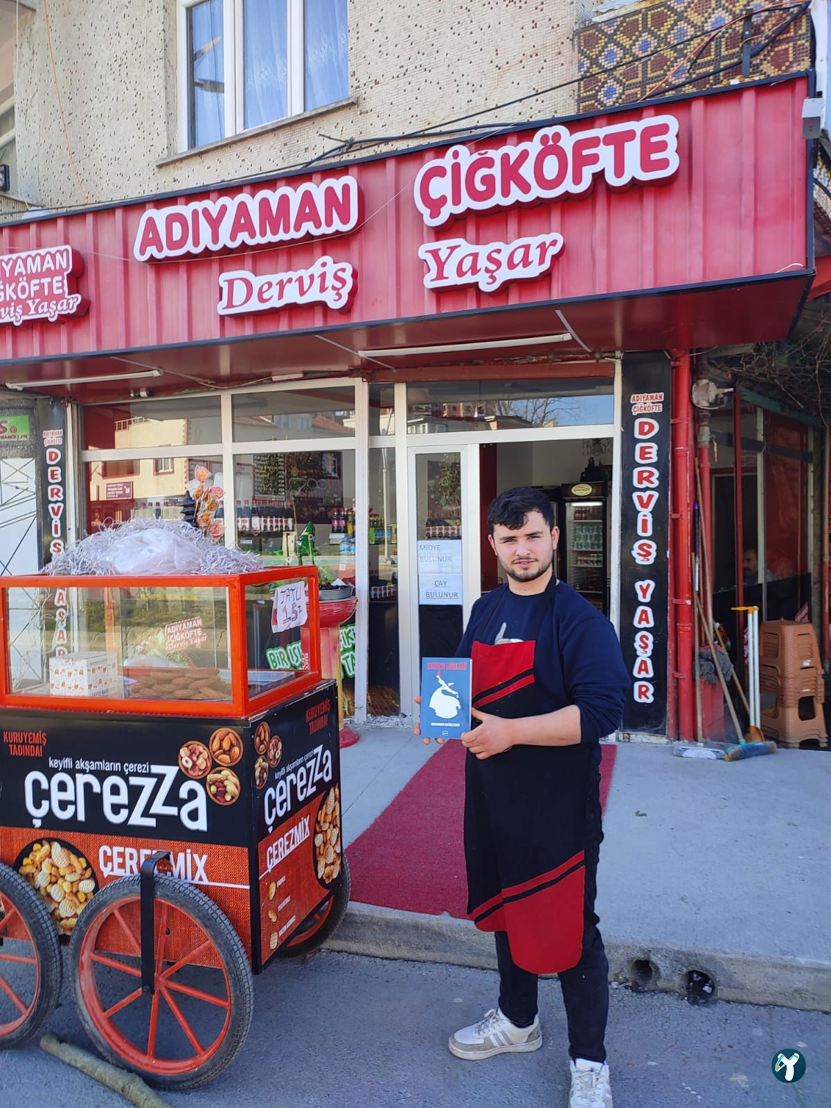 Adiyaman Çi̇ğköfteci̇si̇ Taşoluk Dervi̇ş Yaşar Osman Usta