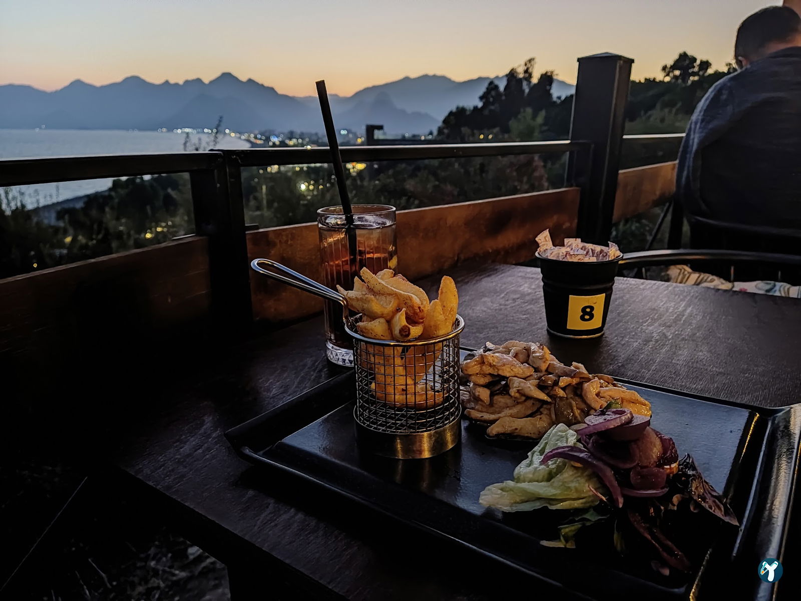 Falez Manzara Cafe & Bistro