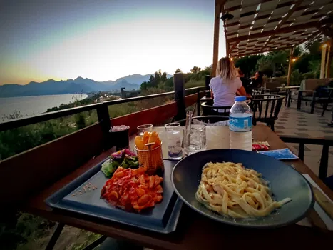 Falez Manzara Cafe & Bistro resimleri