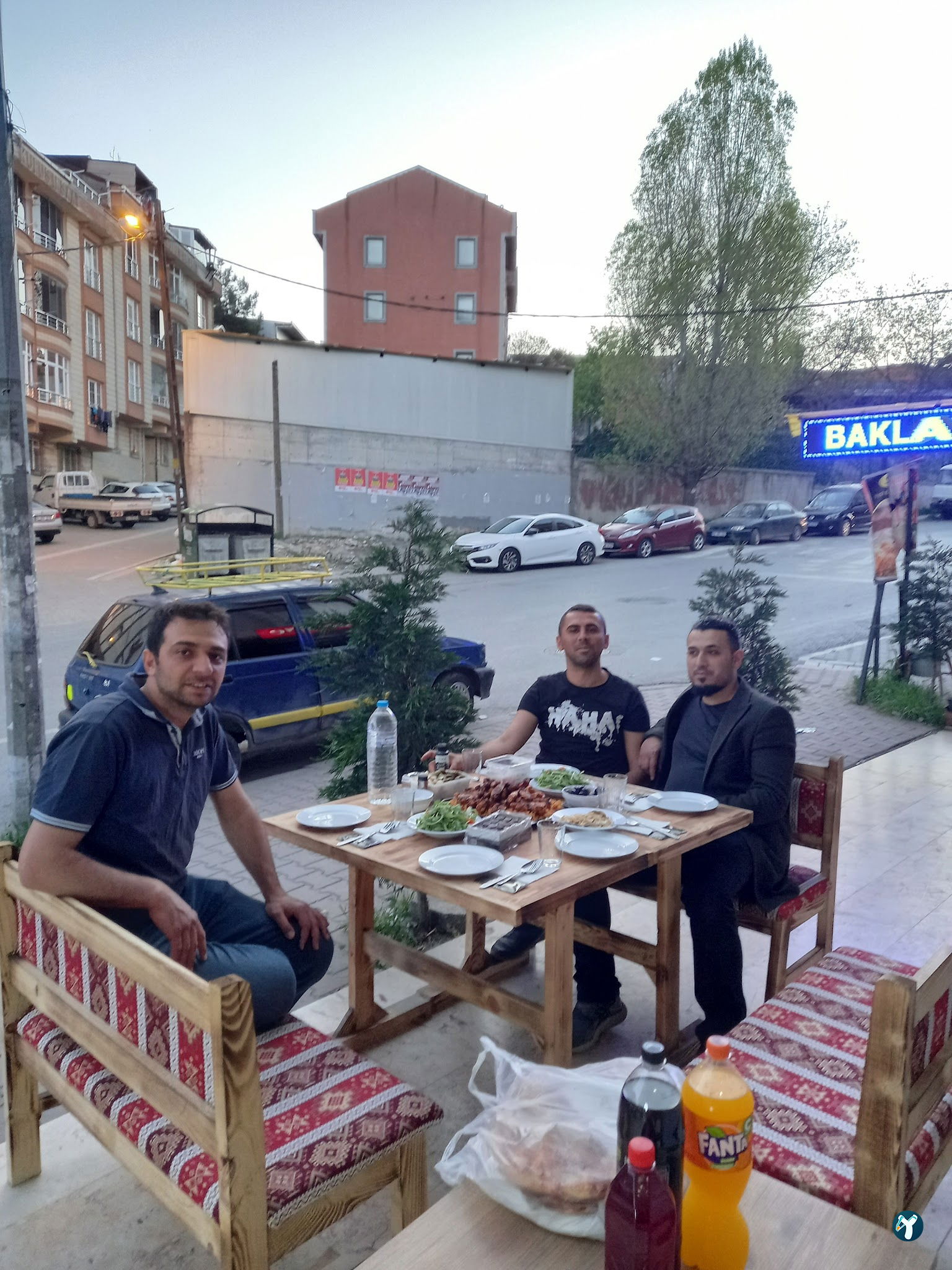 Badem Kokereç&Pilav & Midye &Köfte