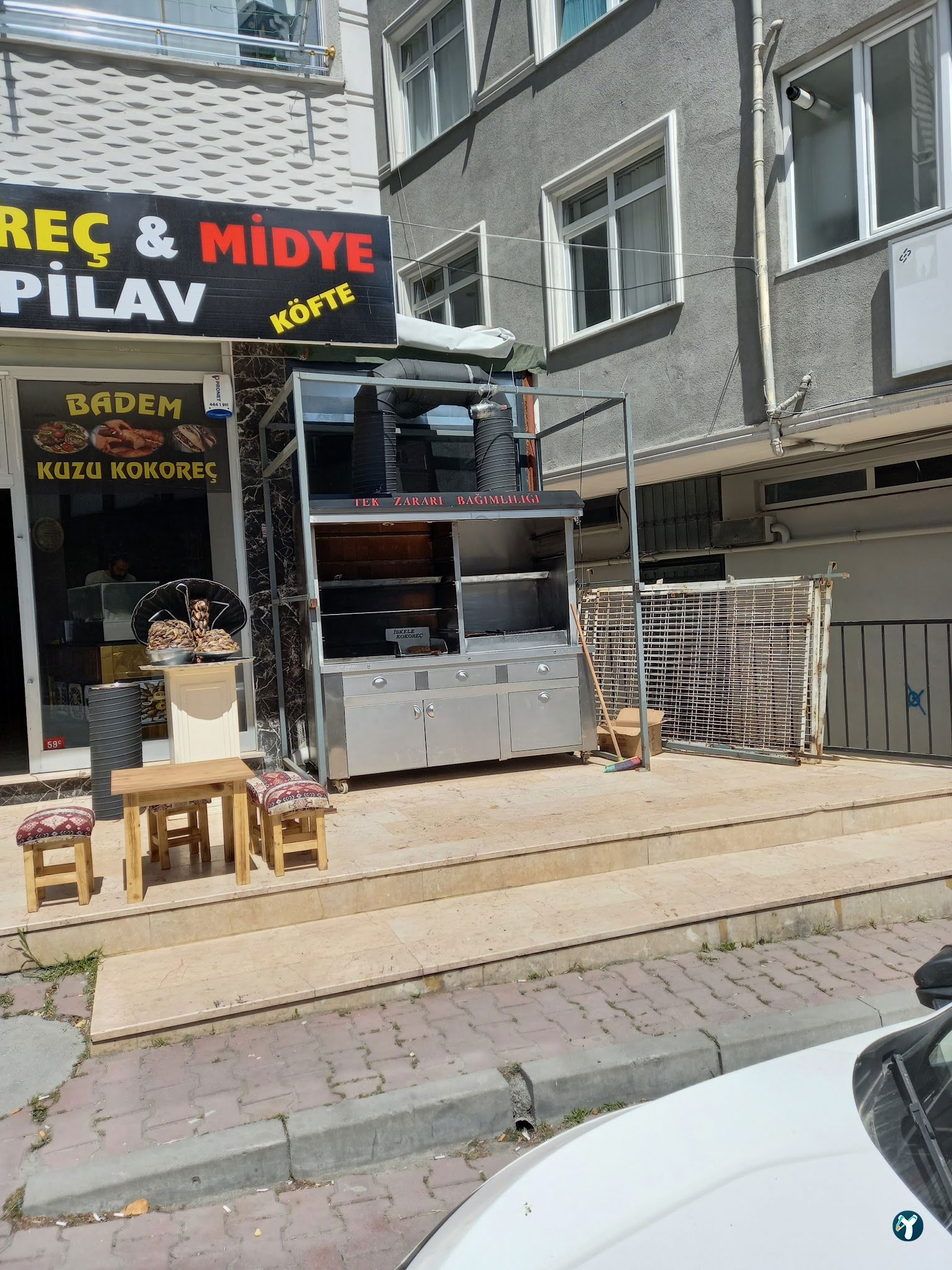Badem Kokereç&Pilav & Midye &Köfte