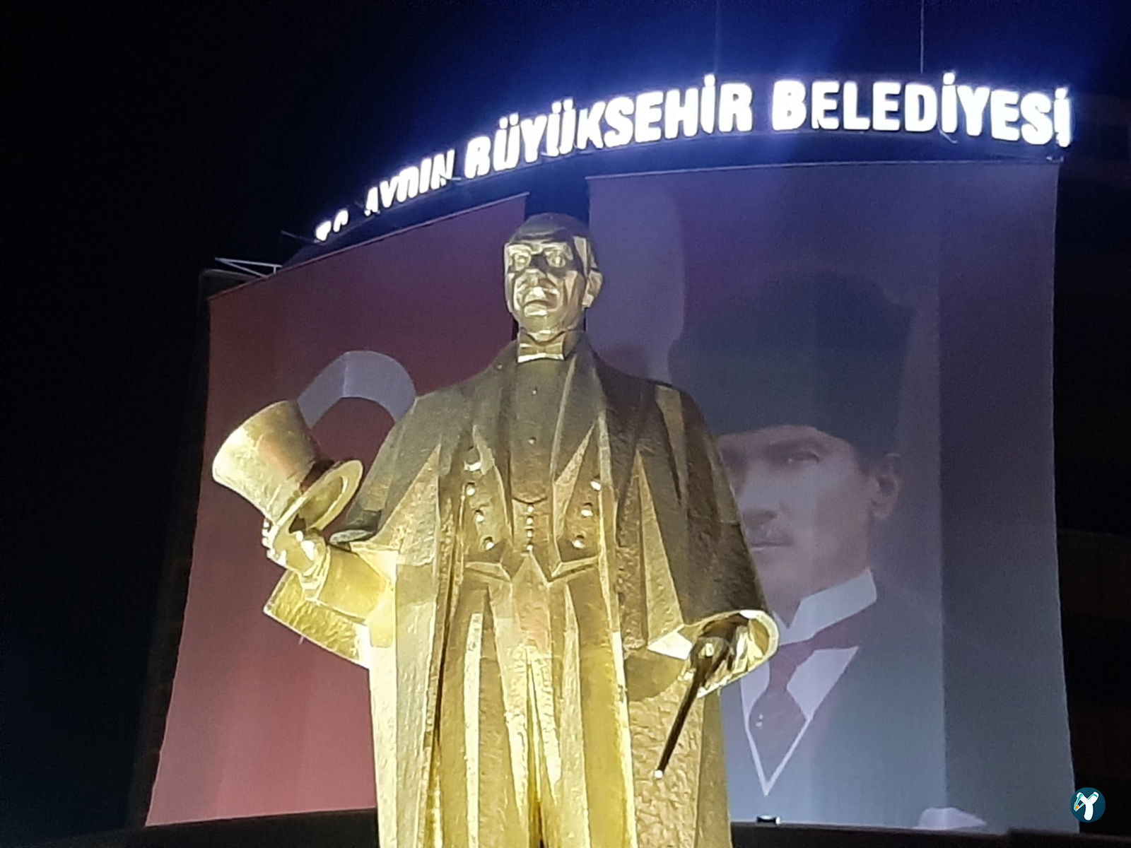 Aydın Atatürk Kent Meydanı