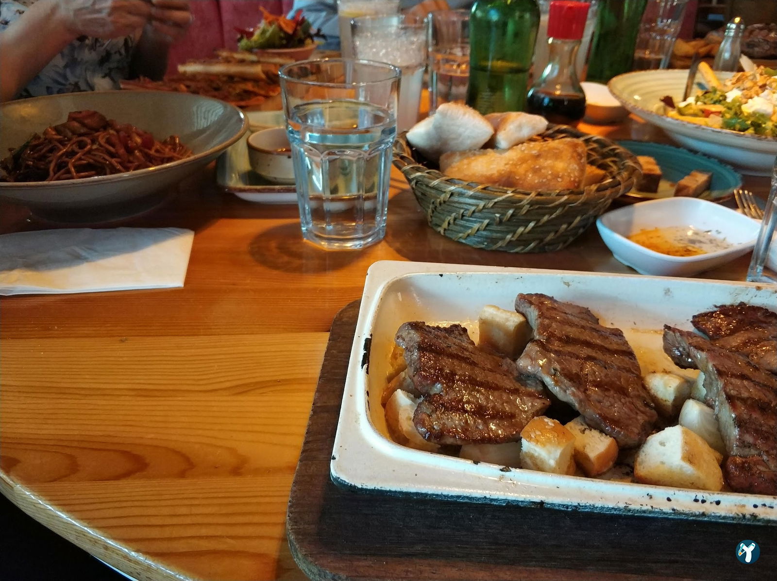 Friends Cafe