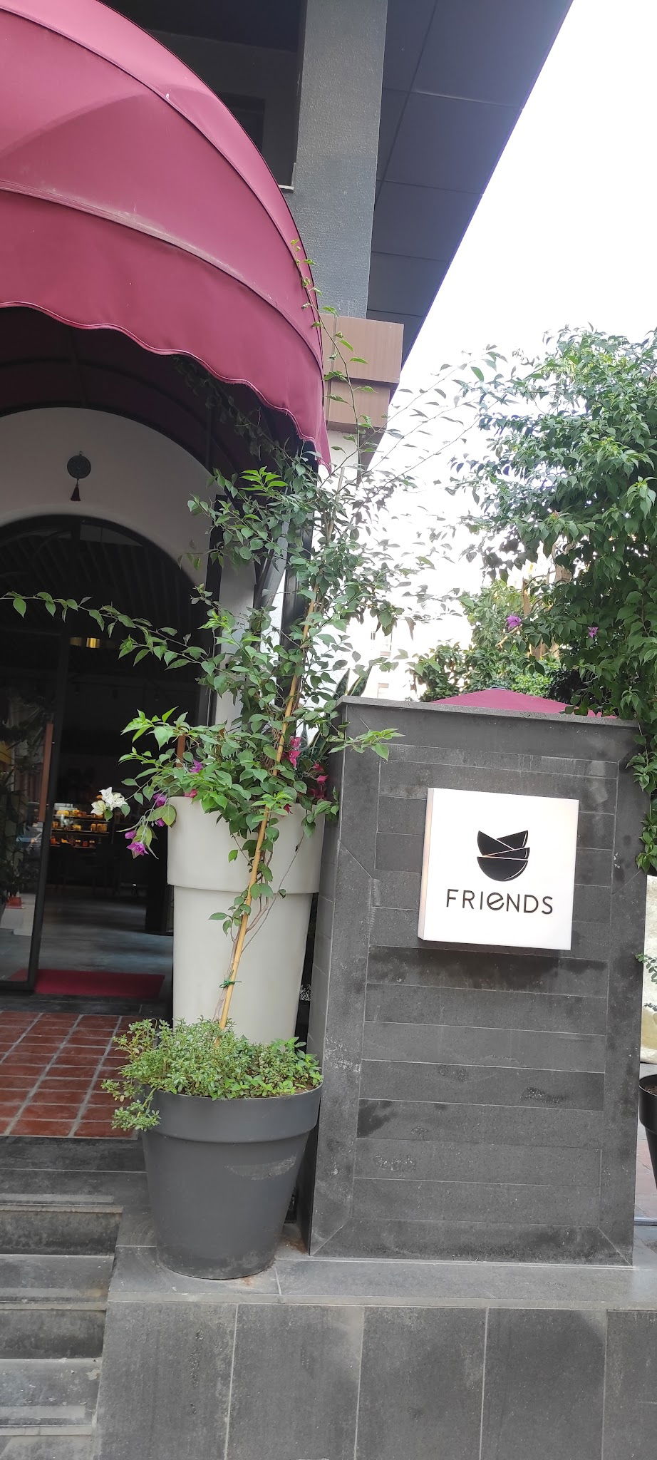 Friends Cafe