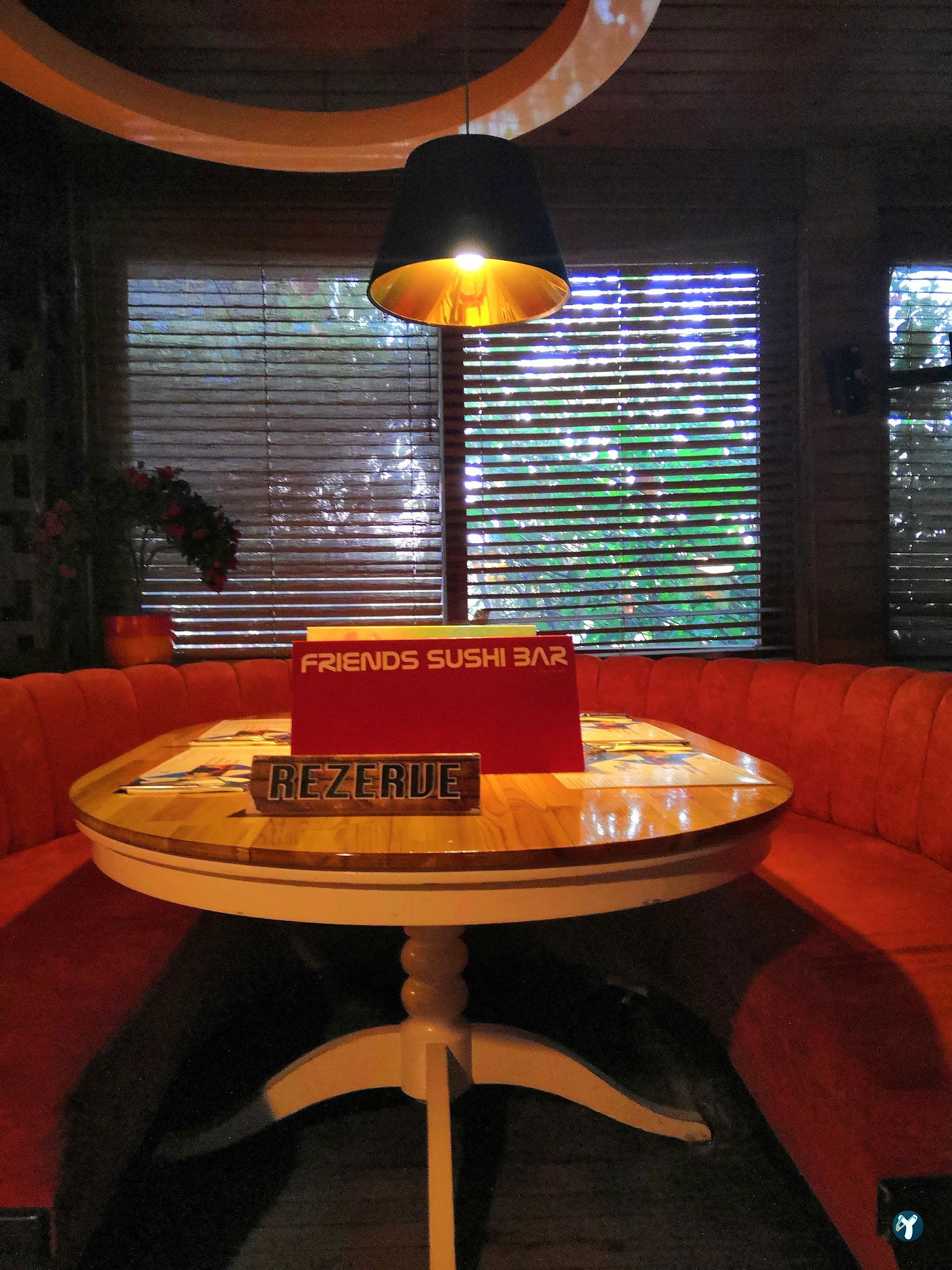 Friends Cafe