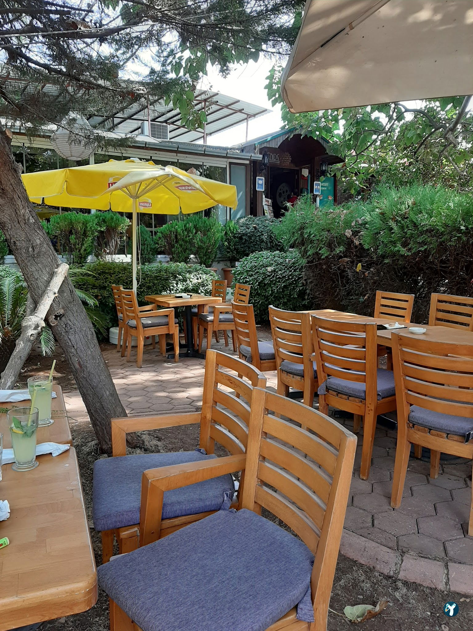 Friends Cafe