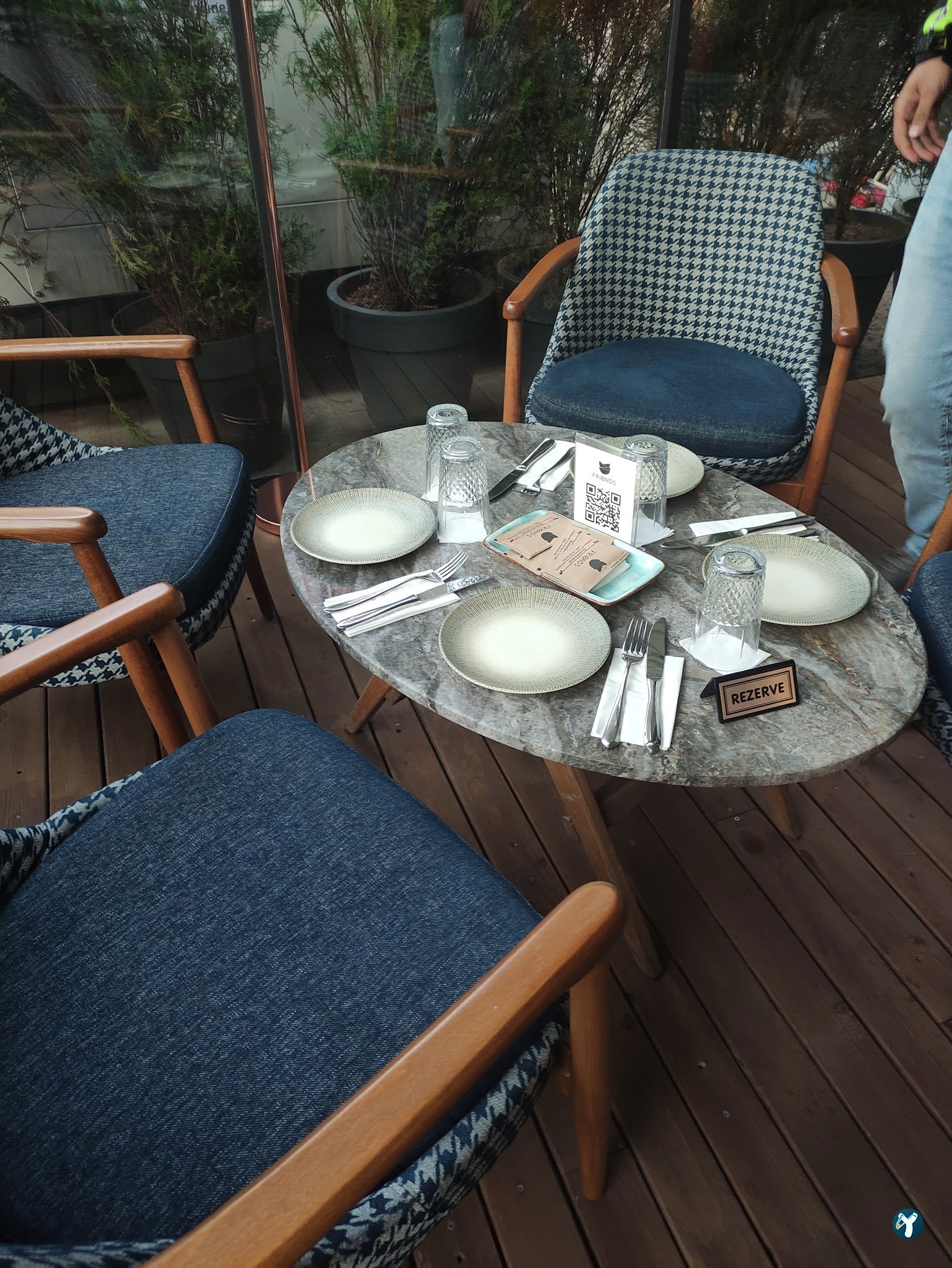 Friends Cafe