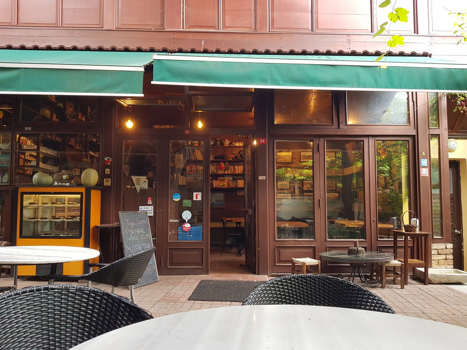 Yenikoy Coffee House