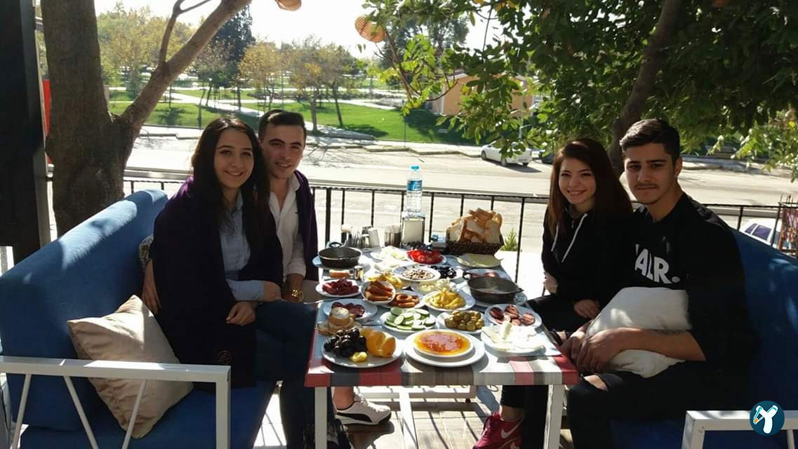 Saklı Köşk