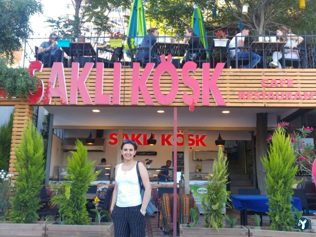 Saklı Köşk