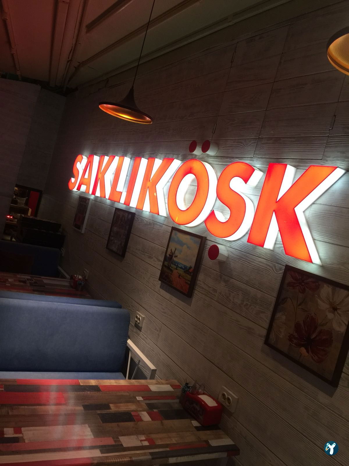 Saklı Köşk