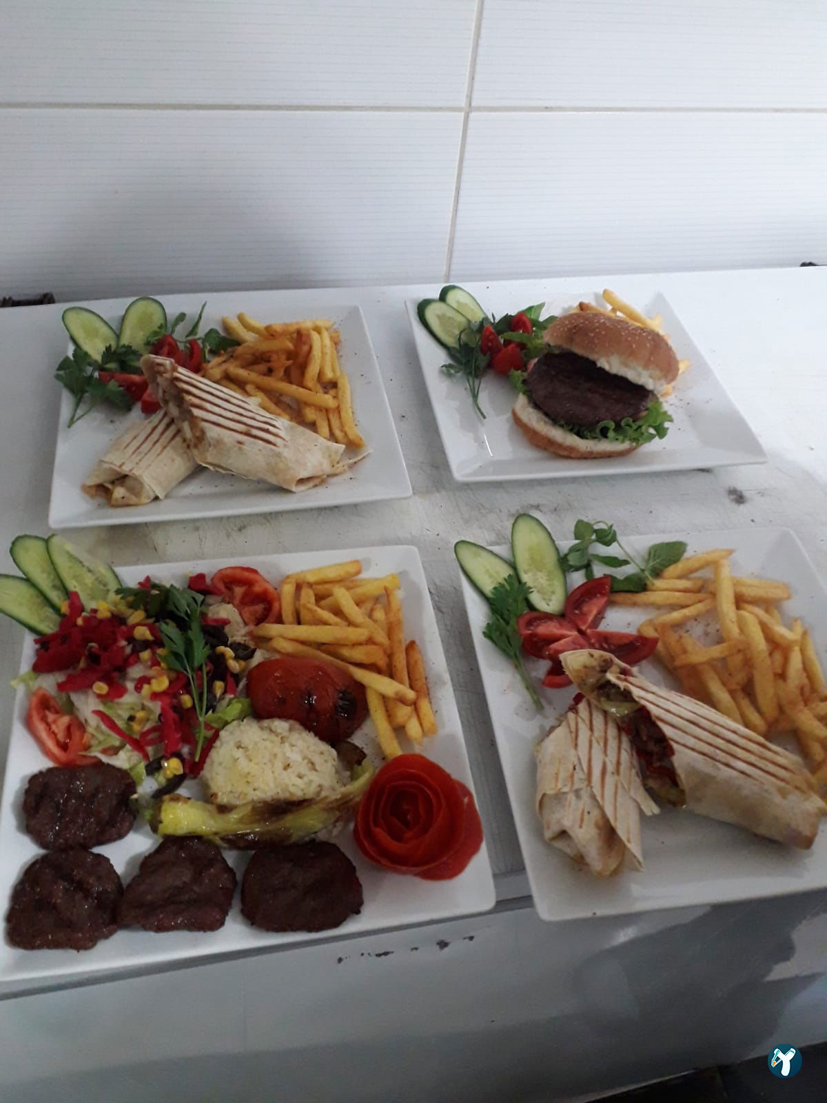 Saklı Köşk