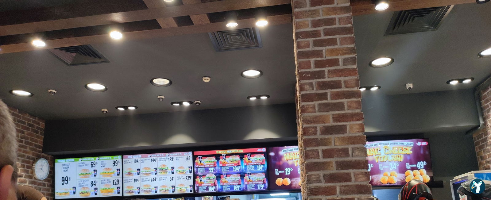 Saloon Burger Üsküdar