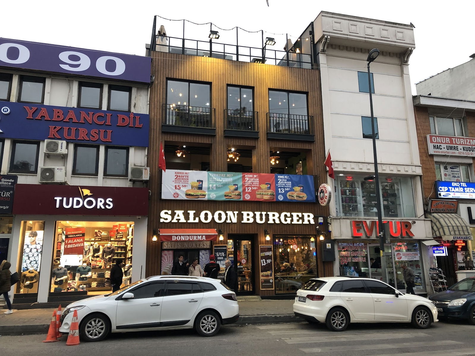 Saloon Burger Üsküdar
