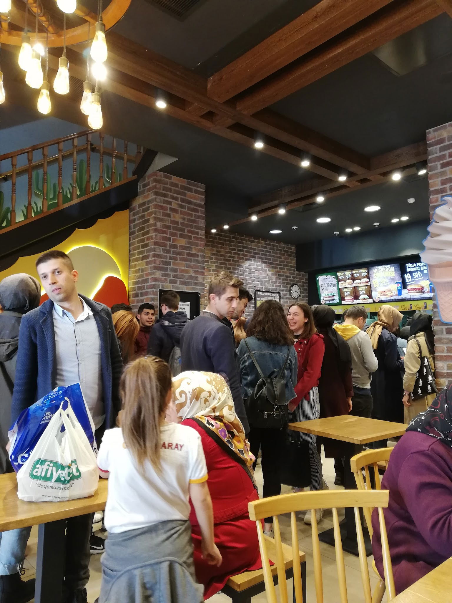 Saloon Burger Üsküdar