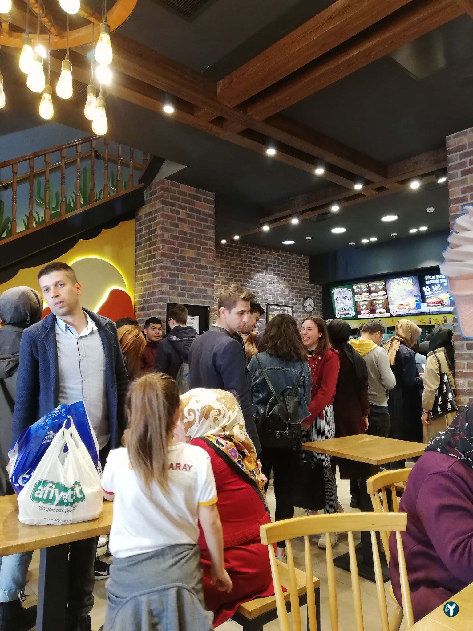 Saloon Burger Üsküdar