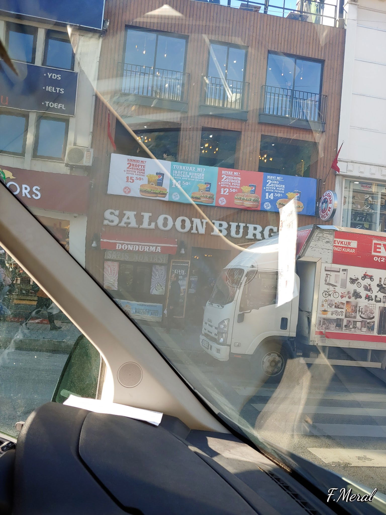 Saloon Burger Üsküdar
