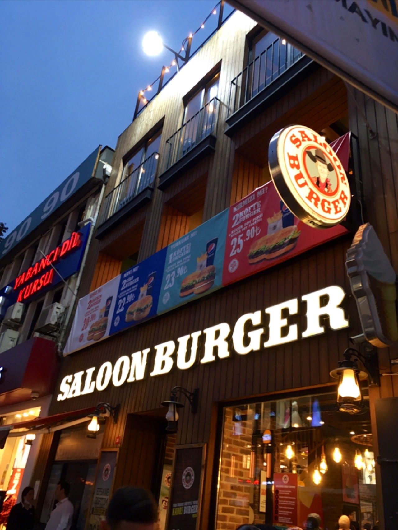 Saloon Burger Üsküdar
