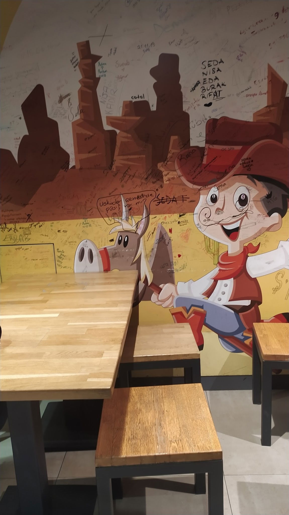 Saloon Burger Üsküdar