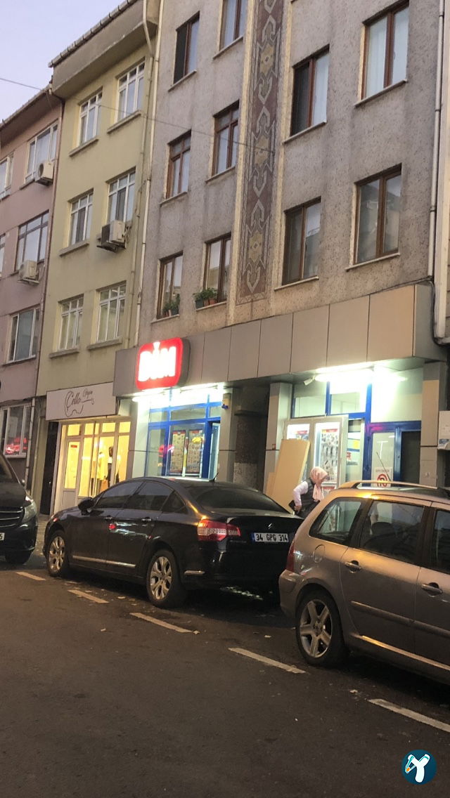 Aşi̇kâr