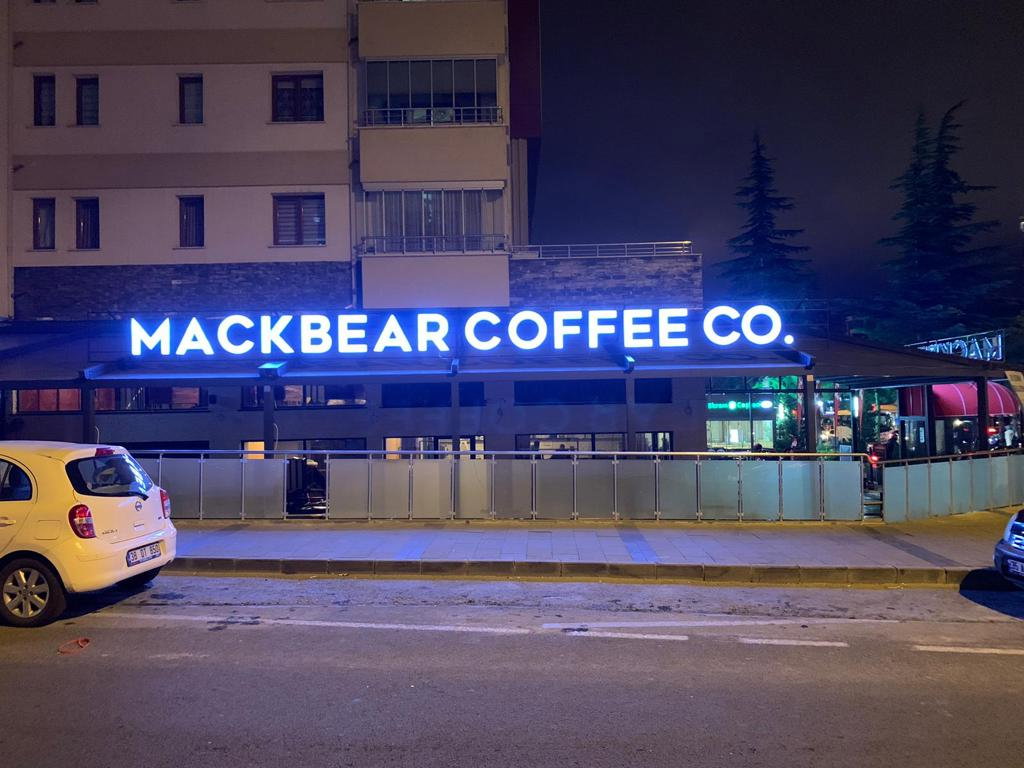 Mackbear Coffee Co. Talas