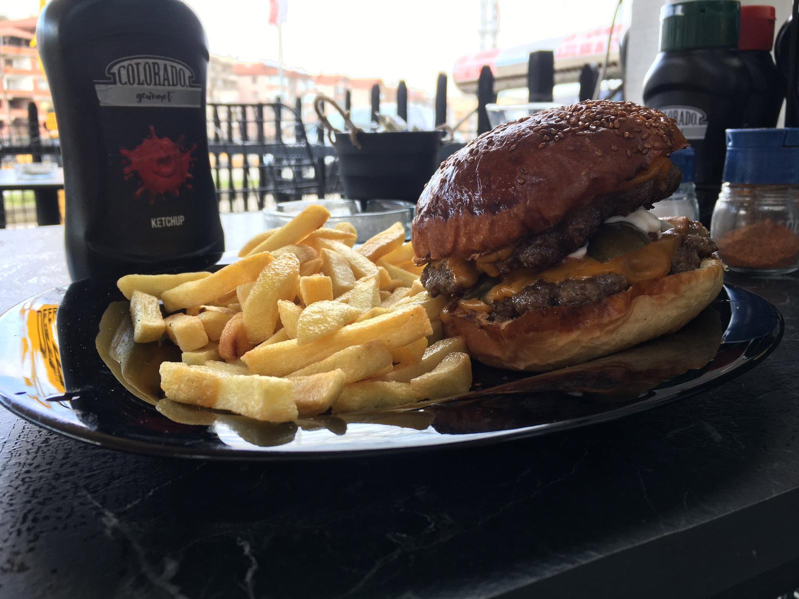 Deer Cafe & Fast Food