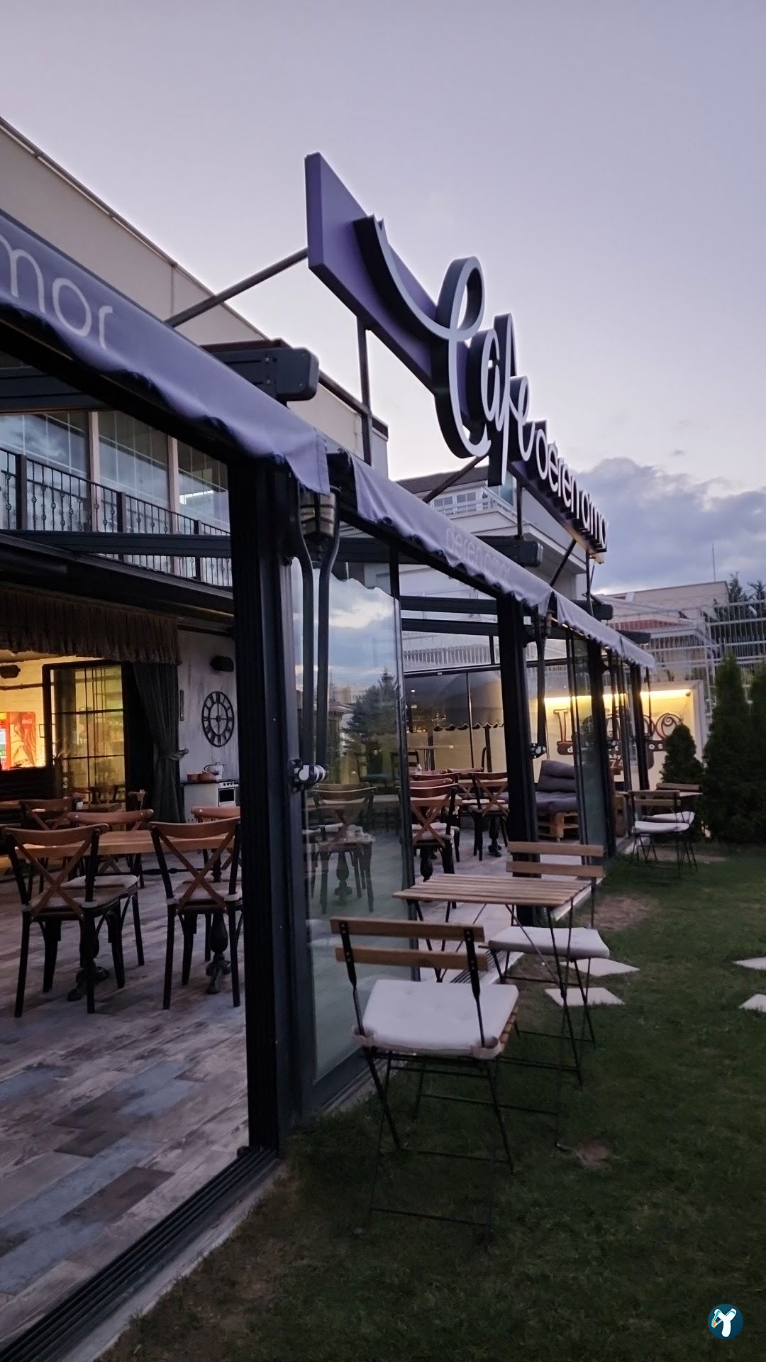 Cafe Deren A'Mor