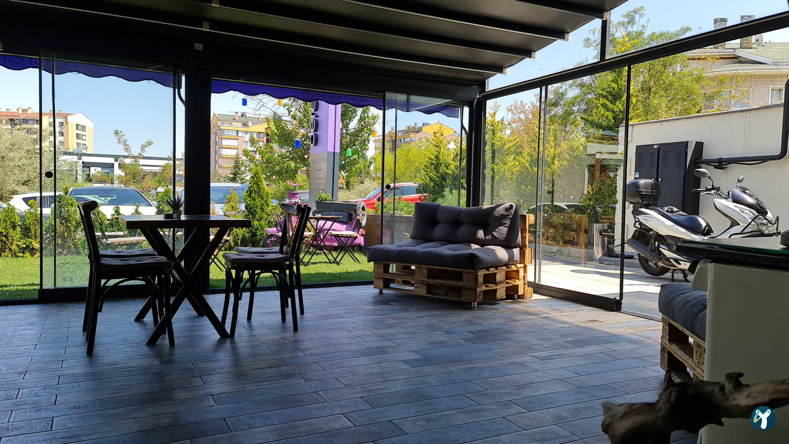 Cafe Deren A'Mor