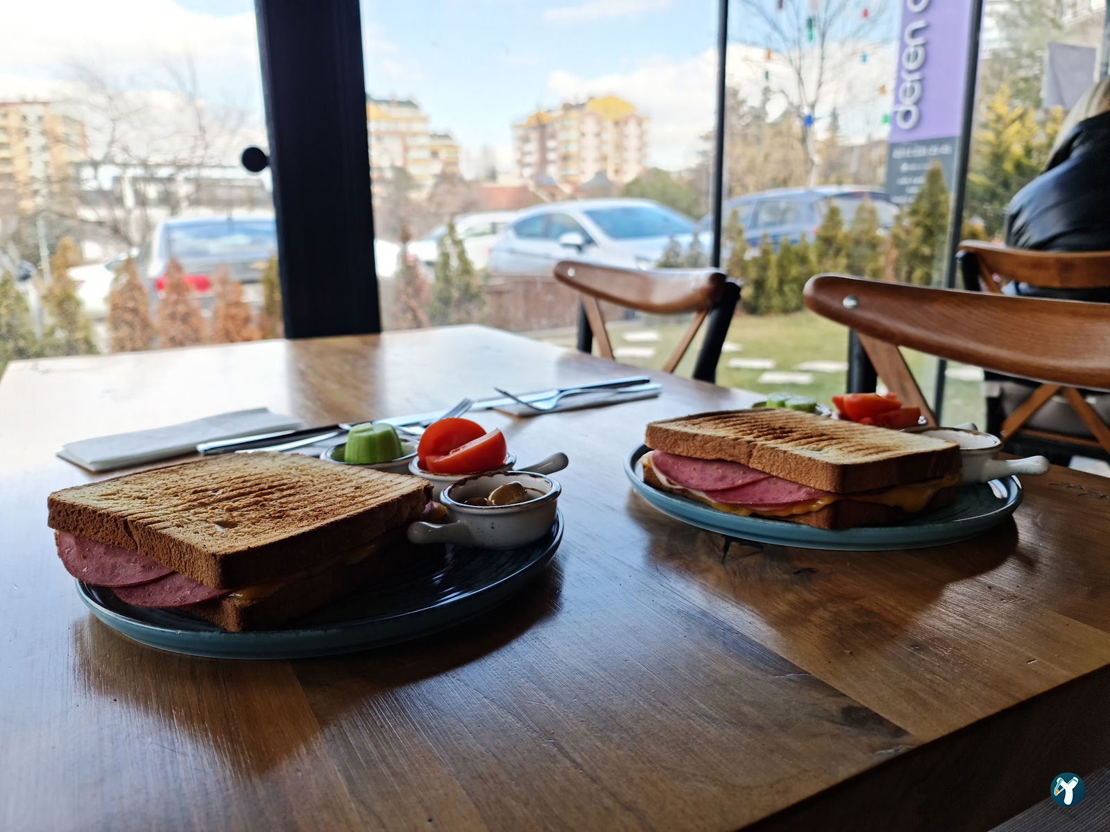 Cafe Deren A'Mor