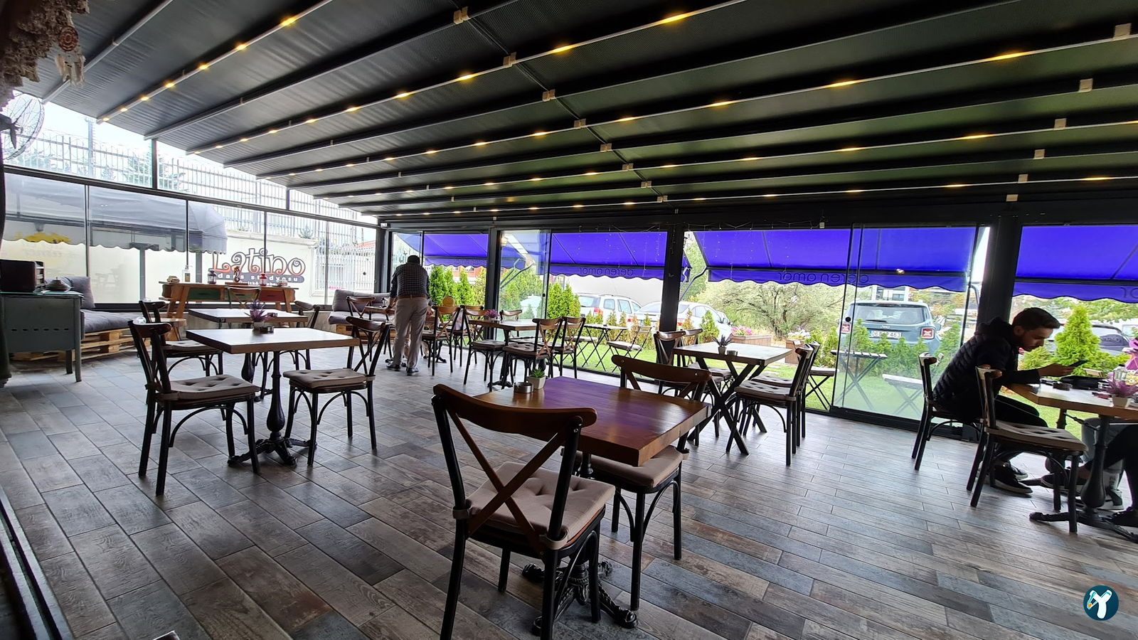 Cafe Deren A'Mor