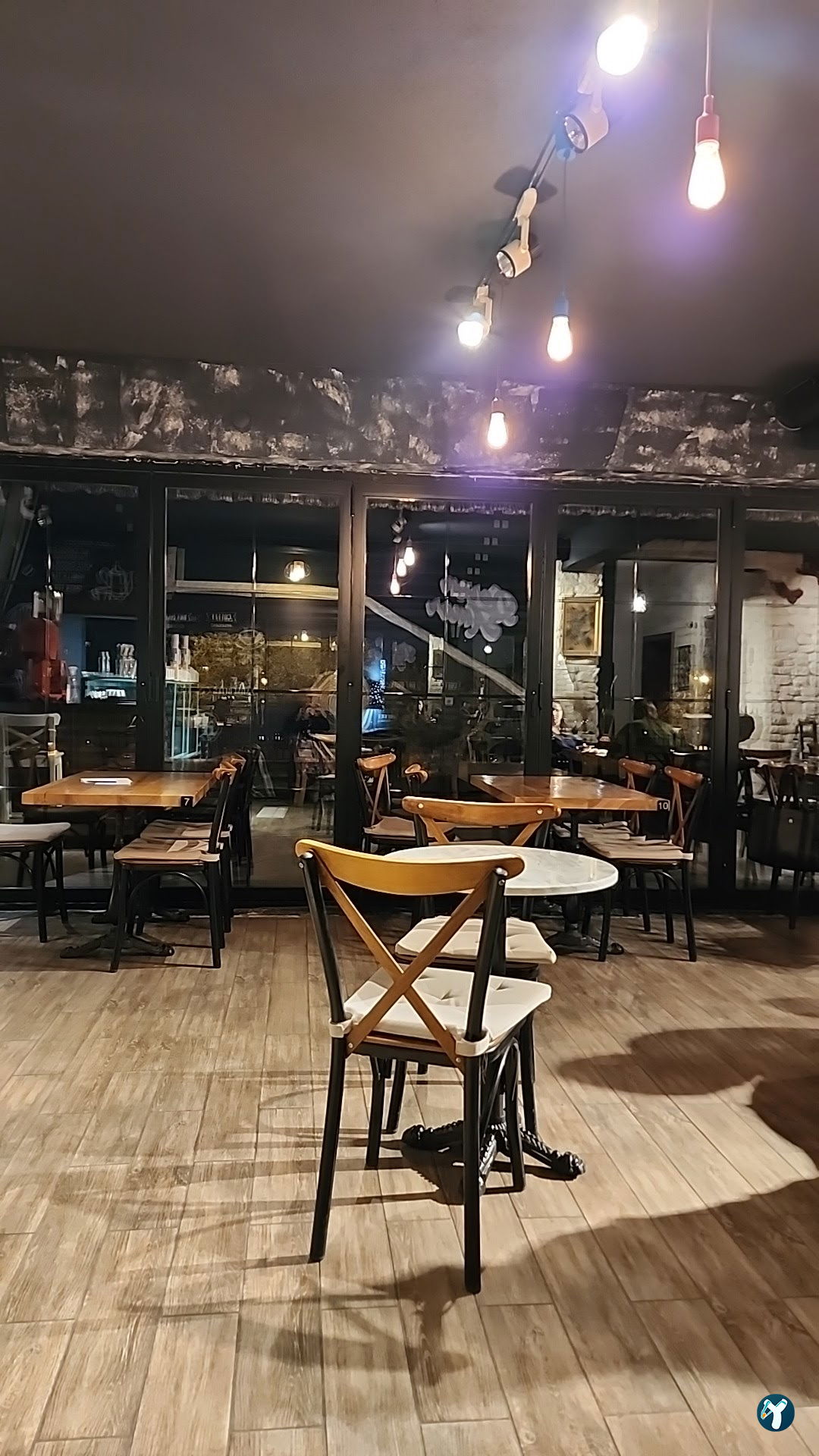 Cafe Deren A'Mor