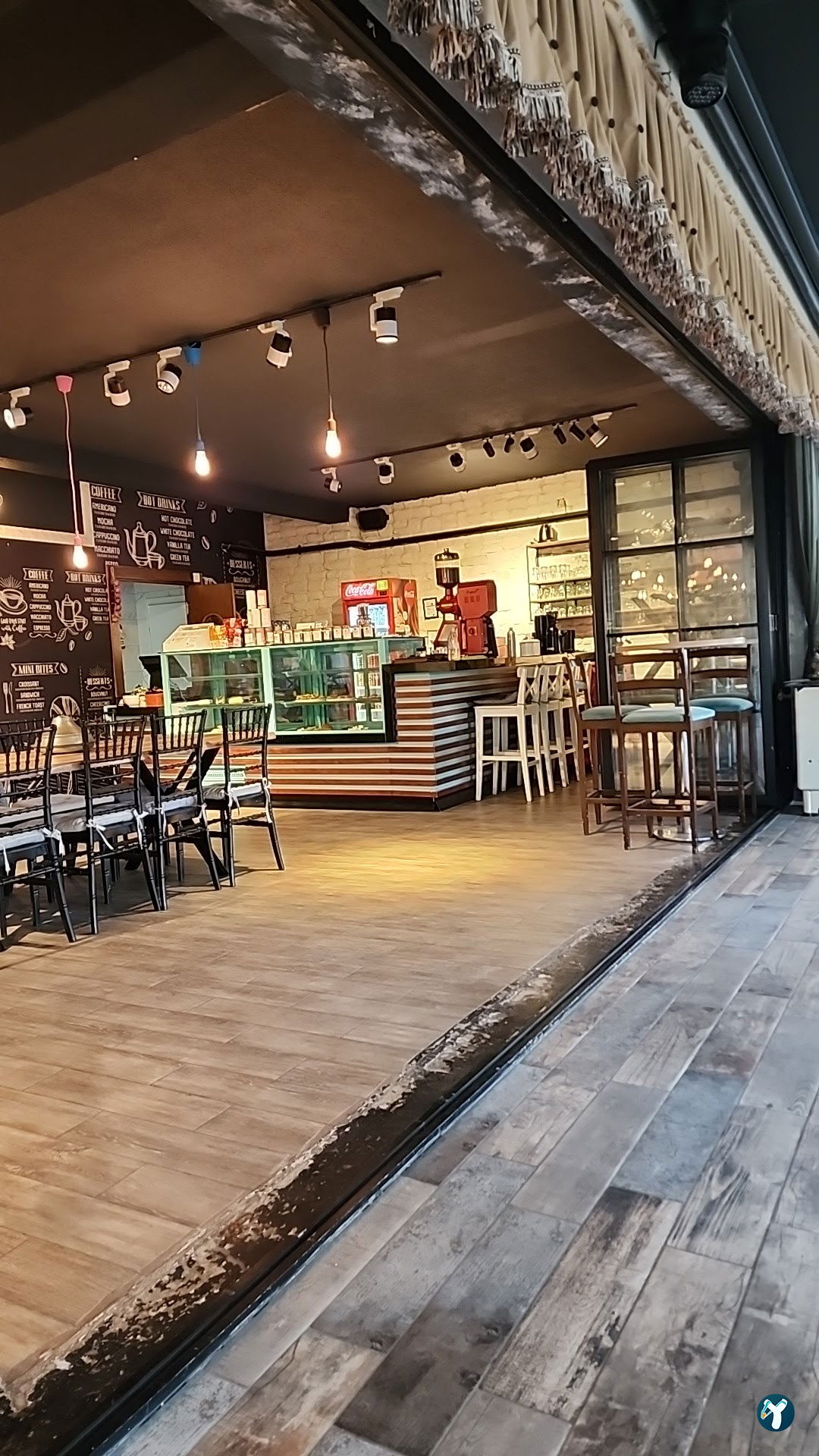 Cafe Deren A'Mor