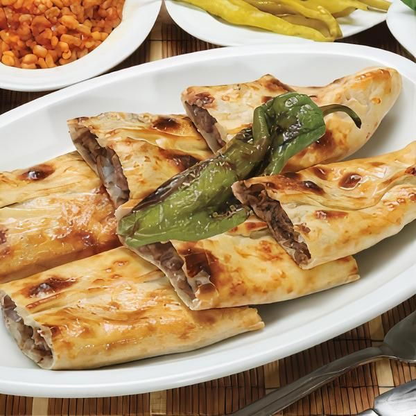 Kaşarlı Et Dönerli Pide (Kapalı)