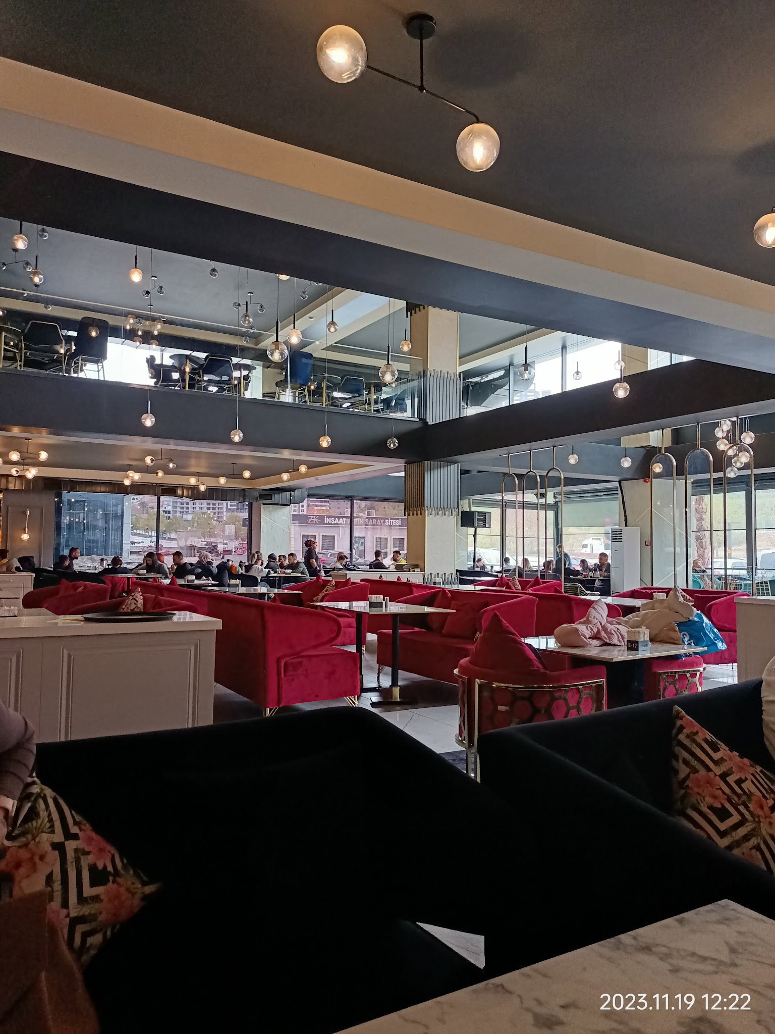 Mevzuu Cafe & Bistro Aşağı Eğlence Şube